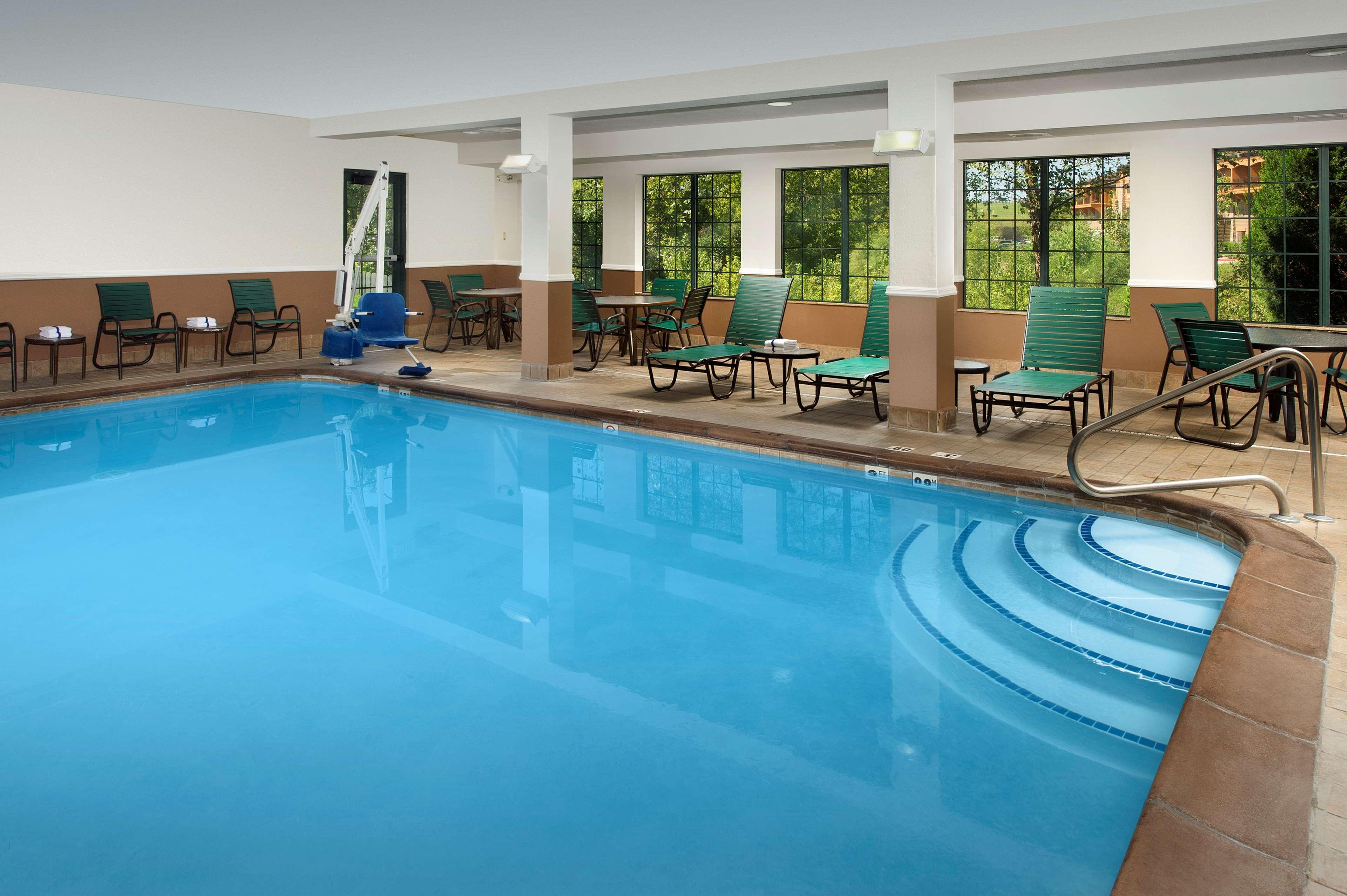 Hampton Inn Kansas City The Legends Létesítmények fotó