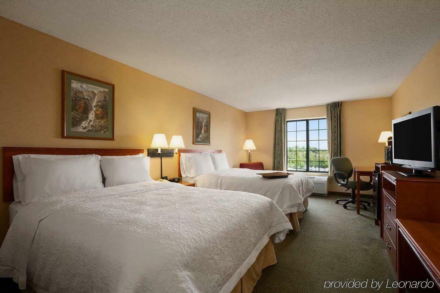 Hampton Inn Kansas City The Legends Szoba fotó